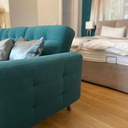 Frida Apartman, Exkluziv Varpanoramaval, A Belvaros Sziveben, Ingyenes Parkolassal เวสเปรม ภายนอก รูปภาพ