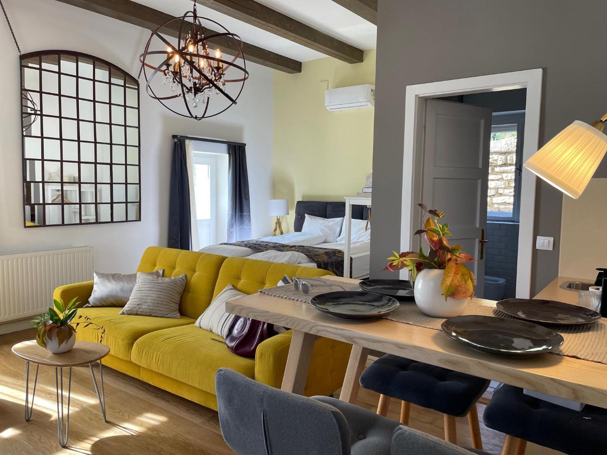Frida Apartman, Exkluziv Varpanoramaval, A Belvaros Sziveben, Ingyenes Parkolassal เวสเปรม ภายนอก รูปภาพ